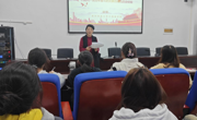 女优视频
副院长禄颖同志为第68期入党积极分子培训班学员授课